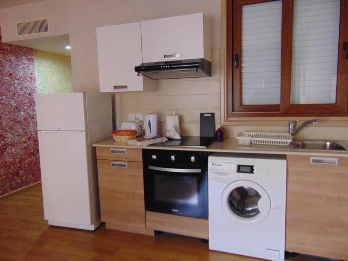 Ithaki Phinikoudes Apartment No. 207 Larnaca Room photo